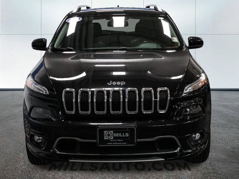 Used 2017 Jeep Cherokee Overland AWD/4WD image 12