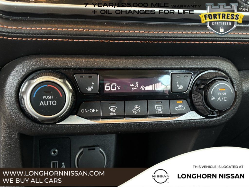 Used 2020 Nissan Kicks SR w/ SR Premium Package FWD image 17