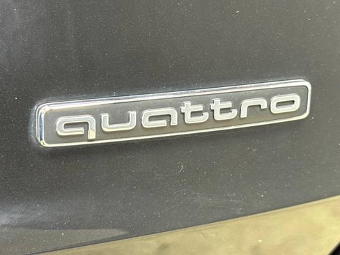Used 2020 Audi Q3 2.0T Prestige w/ Prestige Package AWD/4WD image 33