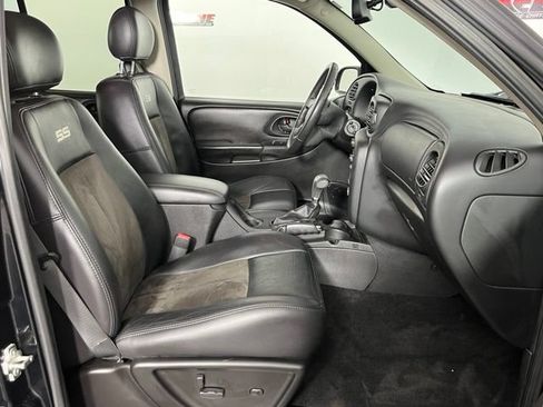 Used 2008 Chevrolet TrailBlazer SS w/ Sun And 6-Disc Cd Package AWD/4WD image 31