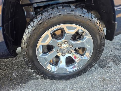 Used 2020 RAM 1500 Big Horn AWD/4WD image 30