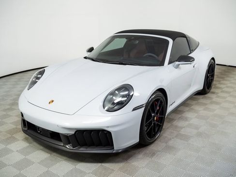 Certified 2025 Porsche 911 Targa 4 GTS AWD/4WD image 34