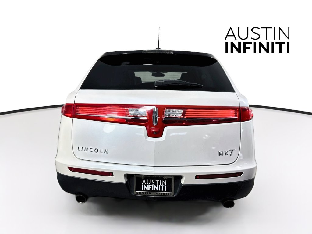 Used 2019 Lincoln MKT AWD image 6