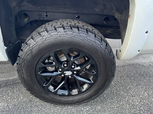 Used 2016 Chevrolet Silverado 1500 LT AWD/4WD image 6