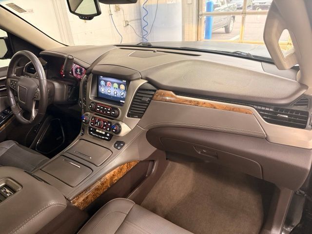Used 2015 GMC Yukon Denali w/ Premium Package AWD/4WD image 28