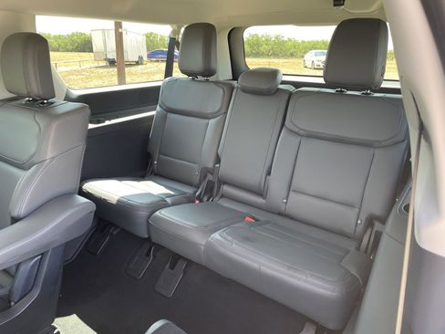 New 2025 Ford Expedition Max Active image 27