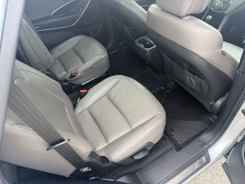 Used 2018 Hyundai Santa Fe Limited image 38