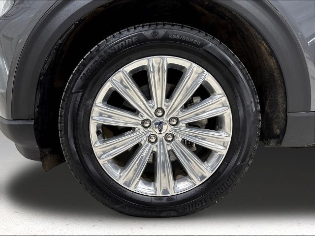 Used 2021 Ford Explorer Limited w/ Equipment Group 301A AWD/4WD image 36