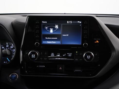 Used 2022 Toyota Highlander XLE image 15