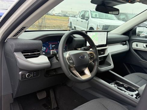 New 2026 Ford Explorer Active image 4