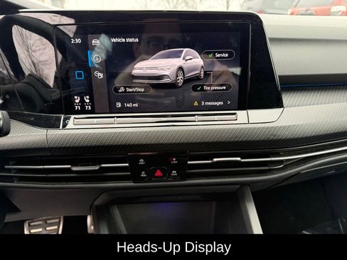 Used 2022 Volkswagen Golf R image 11