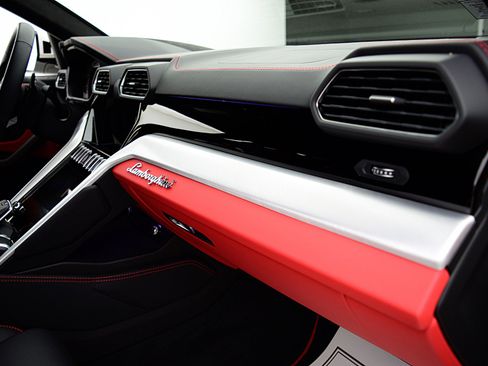 Used 2024 Lamborghini Urus S image 30