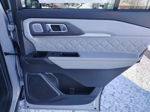 New 2026 Ford Explorer Platinum w/ LUX Leather Package image 31