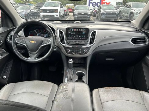 Used 2018 Chevrolet Equinox Premier FWD image 10