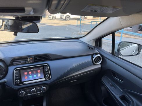 Used 2025 Nissan Versa SV FWD image 34