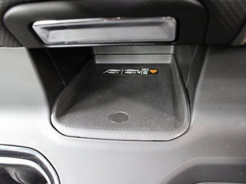 Used 2023 Chevrolet Silverado 1500 ZR2 image 68