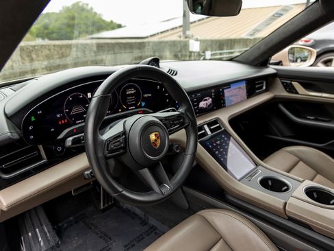 Certified 2021 Porsche Taycan Turbo S image 4