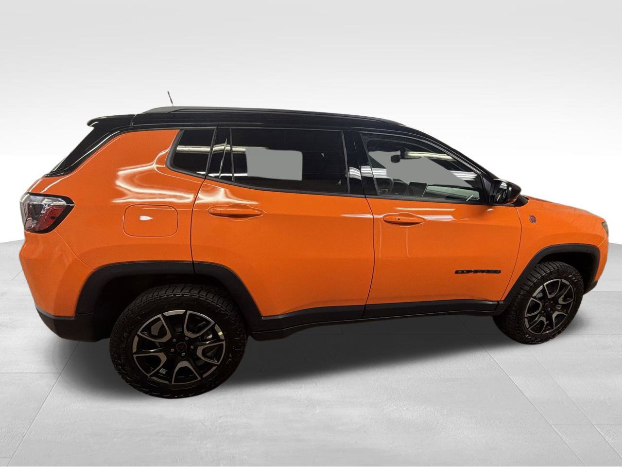 New 2026 Jeep Compass Trailhawk w/ Sun, Sound & Navigation Group AWD/4WD image 8