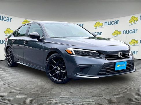 Used 2023 Honda Civic Sport image 1