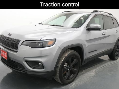 Used 2021 Jeep Cherokee Latitude Plus AWD/4WD image 3