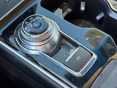 Used 2019 Ford Edge SEL w/ Equipment Group 201A image 27