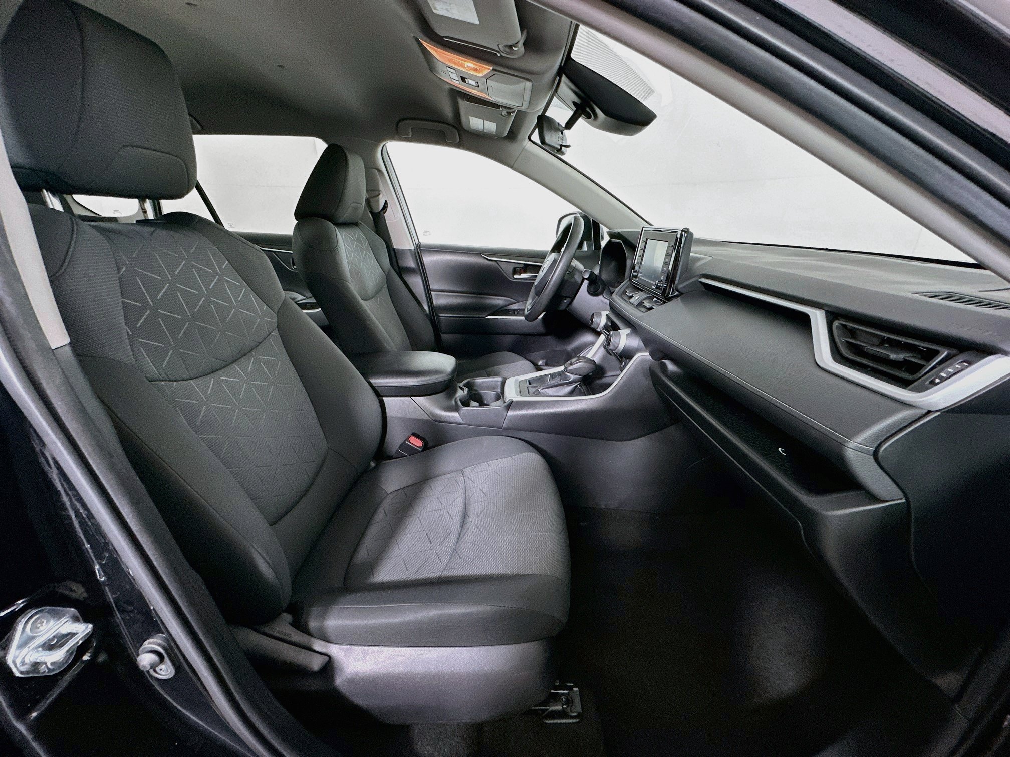 Used 2021 Toyota RAV4 XLE FWD image 29