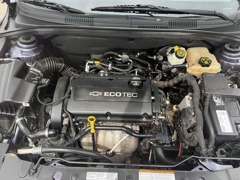 Used 2014 Chevrolet Cruze LS FWD image 22