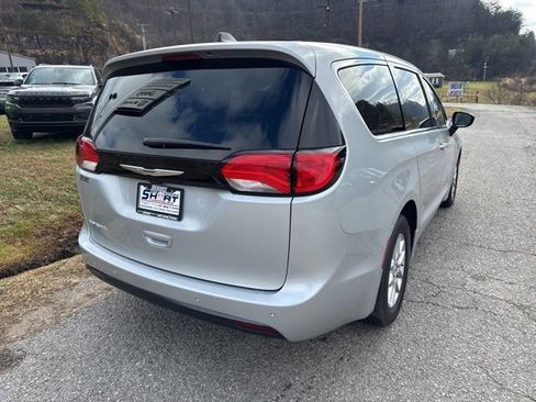 New 2026 Chrysler Voyager LX image 3