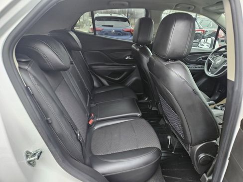 Used 2021 Buick Encore Preferred image 13