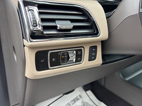 Used 2023 Lincoln Navigator Reserve AWD/4WD image 14