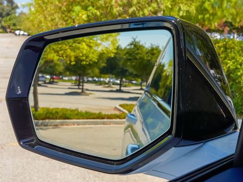 New 2026 Cadillac Escalade IQ Luxury 1 image 30