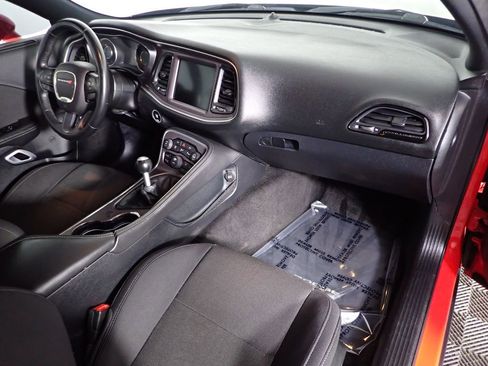 Used 2015 Dodge Challenger R/T Scat Pack w/ Scat Pack Stripe Group image 42