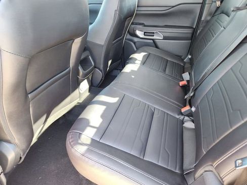 New 2025 Ford Ranger Lariat w/ FX4 Off-Road Package image 31