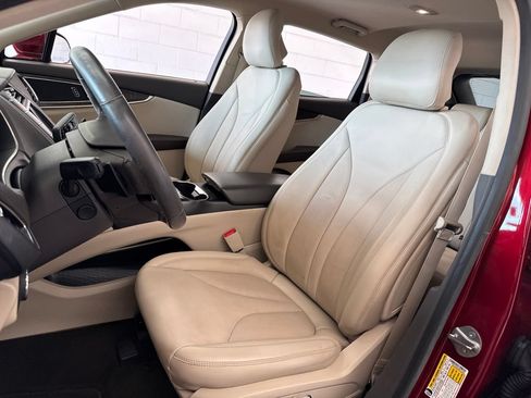 Used 2019 Lincoln Nautilus Select AWD/4WD image 15