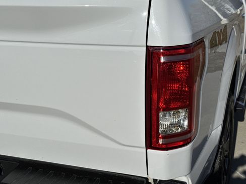 Used 2017 Ford F150 XLT w/ Equipment Group 302A Luxury image 11