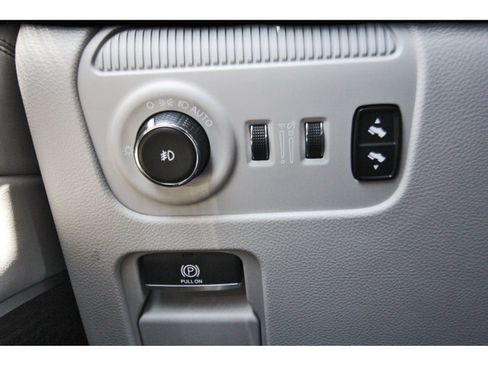 Used 2022 Jeep Wagoneer Series II RWD image 20