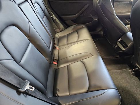 Used 2023 Tesla Model 3 Standard Range RWD image 9