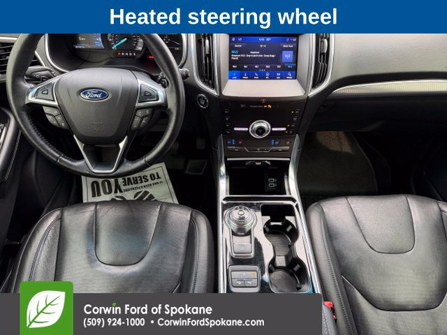 Used 2020 Ford Edge Titanium w/ Equipment Group 301A AWD/4WD image 3