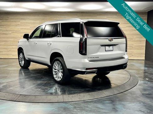 Used 2024 Cadillac Escalade Premium Luxury AWD/4WD image 13