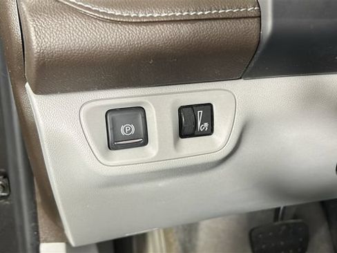 Used 2022 GMC Acadia SLE w/ LPO, Cargo Package AWD/4WD image 20