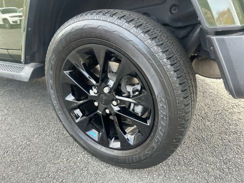 Used 2022 Jeep Wrangler Unlimited Sahara w/ Cold Weather Group image 14