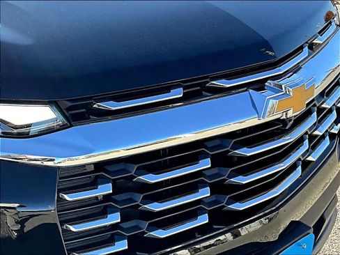 Used 2025 Chevrolet Equinox LT image 32