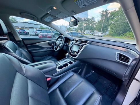 Used 2018 Nissan Murano SL w/ Midnight Edition Package FWD image 12