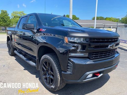 Used 2020 Chevrolet Silverado 1500 LT Trail Boss w/ Midnight Edition AWD/4WD image 1