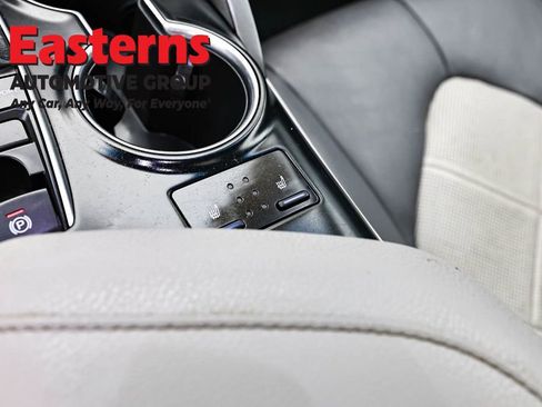 Used 2018 Toyota Camry XLE w/ Driver Assist Package FWD image 21