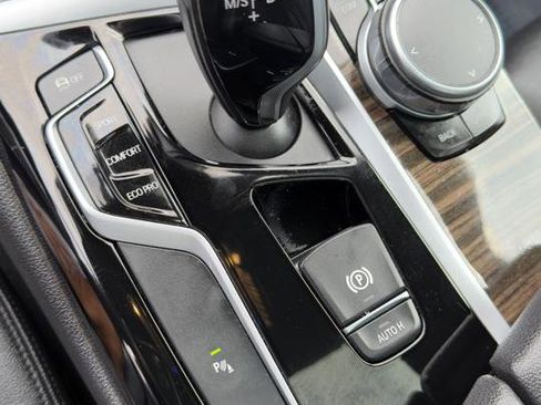 Used 2019 BMW 530i xDrive w/ Convenience Package image 23