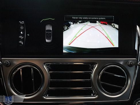 Used 2021 Rolls-Royce Dawn image 36