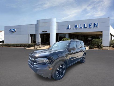 Certified 2025 Ford Bronco Sport Outer Banks w/ Outer Banks Tech Package+ AWD/4WD image 1