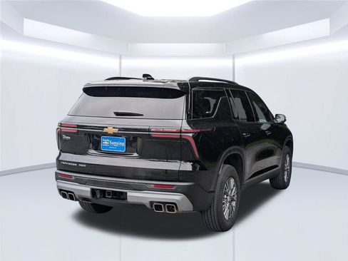 Used 2025 Chevrolet Traverse LT AWD/4WD image 6
