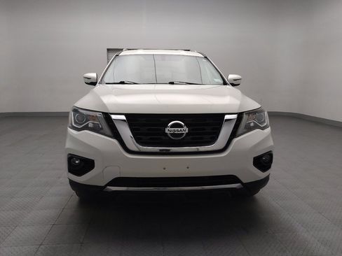 Used 2018 Nissan Pathfinder SV AWD/4WD image 14